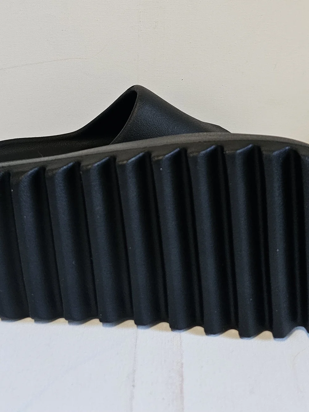Yeezy Black Slides - Comfortable Foam Slides M11/W12-12.5